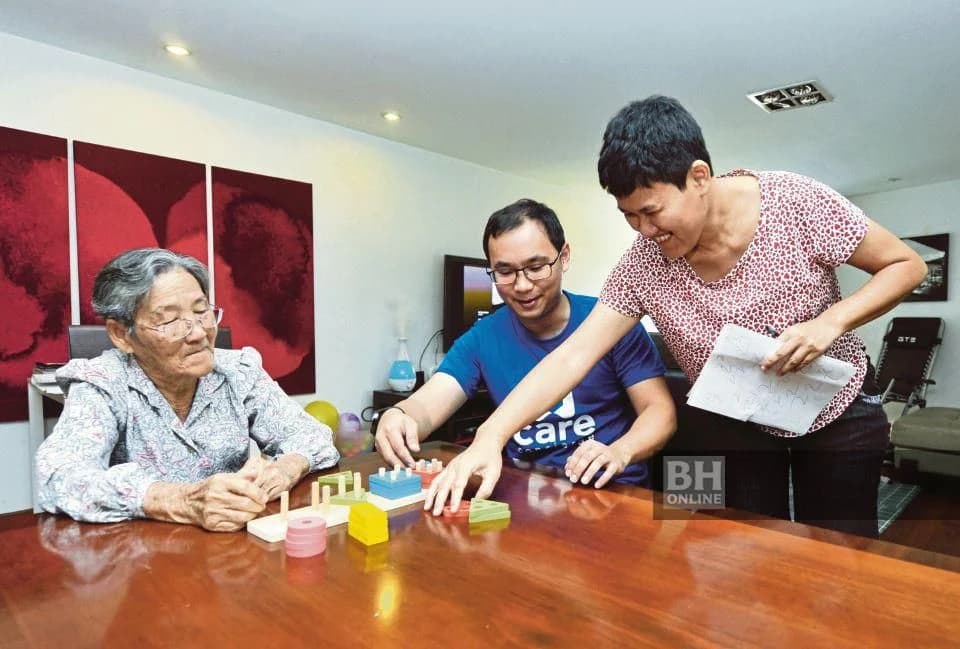 Warga tua permata dalam keluarga