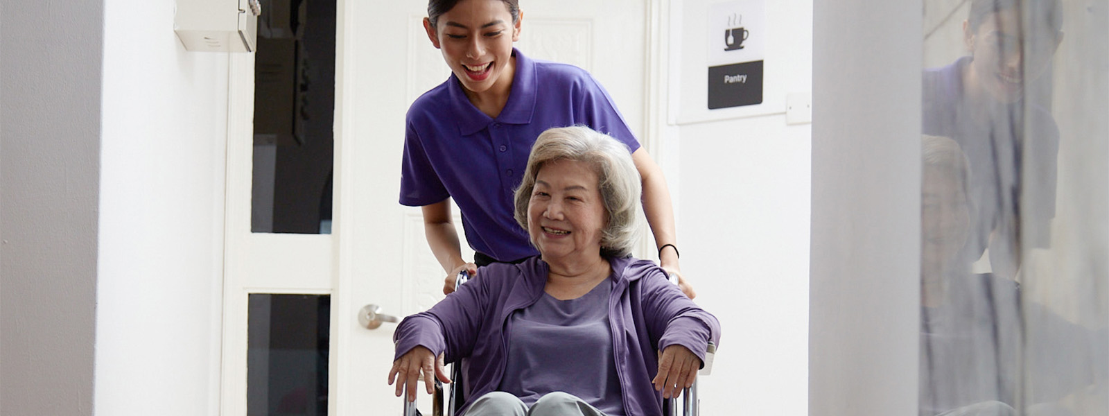 Maid vs Caregiver: Choosing the Right Support for Your Elderly Loved Ones